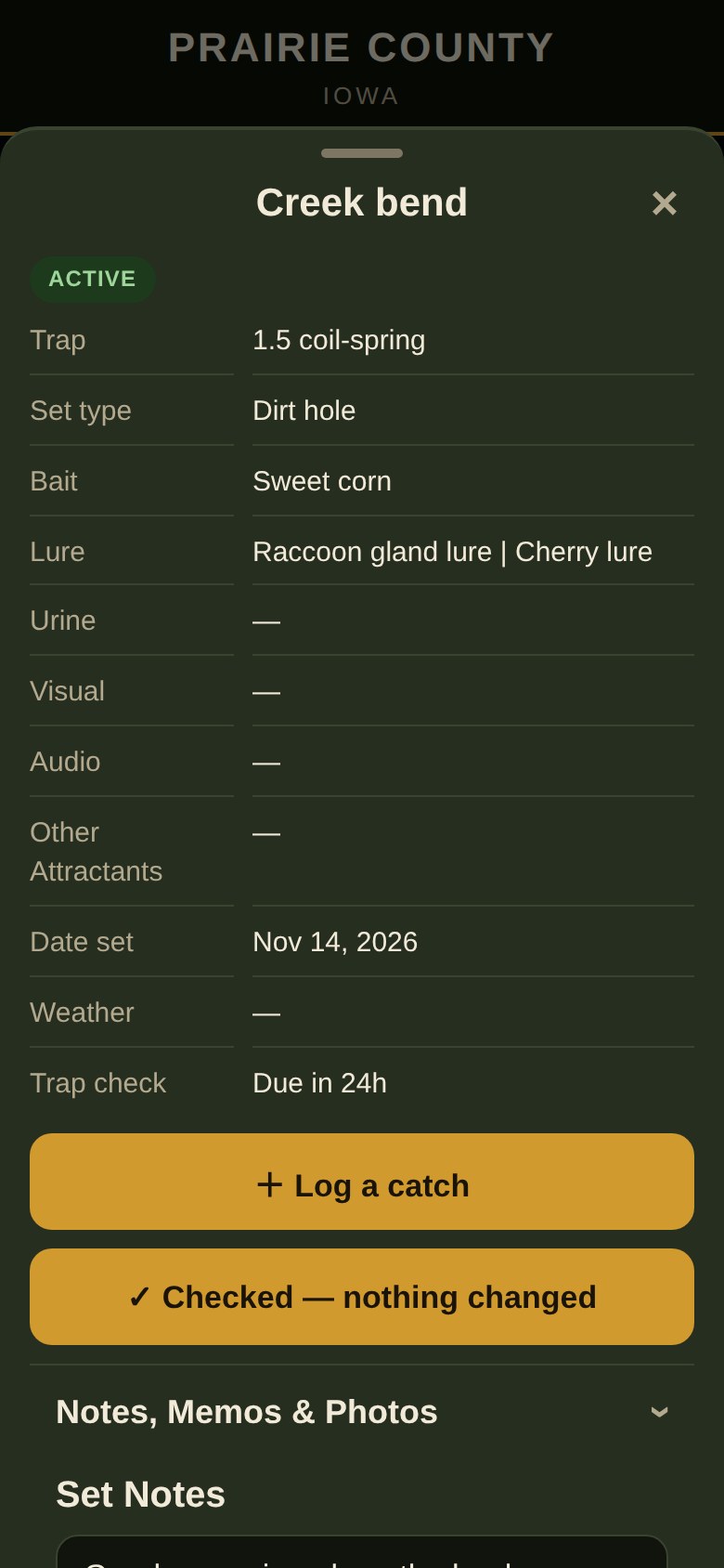 Opossum Foot trapping app trap set detail screen with bait, lure, location, weather, and notes